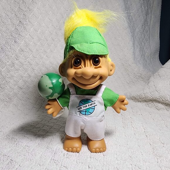 Vintage Russ "Save the Earth" Troll-YELLOW HAIR-Includes Globe - Picture 1 of 4
